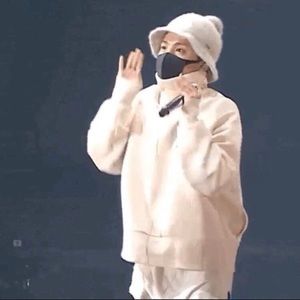 Meet your Posher, Kaitlyn